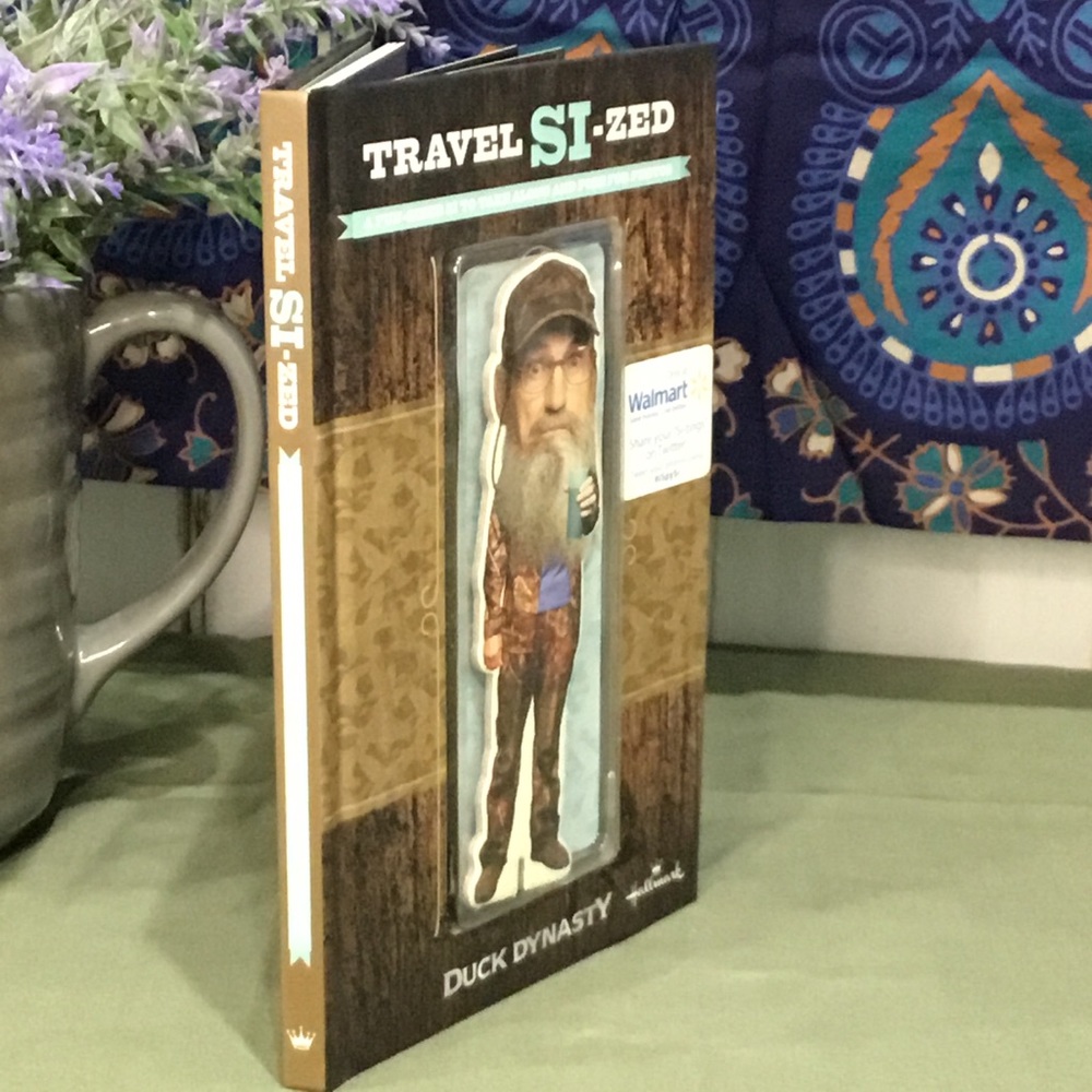 DuckDynasty TravelSi-zed Uncle Si “Flat Stanley” Book & cutout Figure